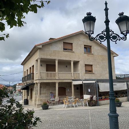 Apartamento A Casa Da Feira Pontevedra Bagian luar foto
