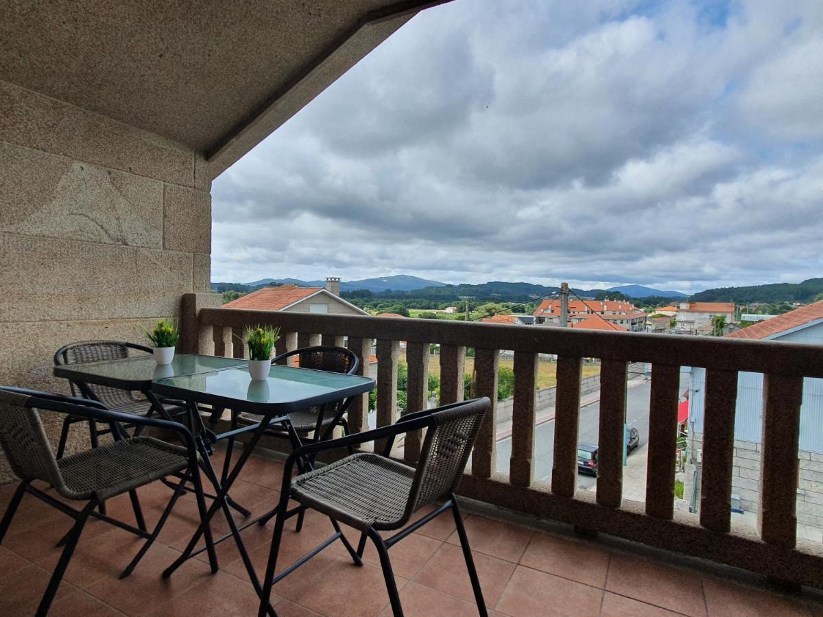 Apartamento A Casa Da Feira Pontevedra Bagian luar foto